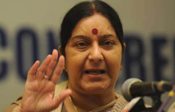 ಸಚಿವೆ ಸುಷ್ಮಾರನ್ನು ಪೇಚಿಗೆ ಸಿಲುಕಿಸಿದ ಎನ್ನಾರೈ ಮಹಿಳೆಯ ದೂರು!